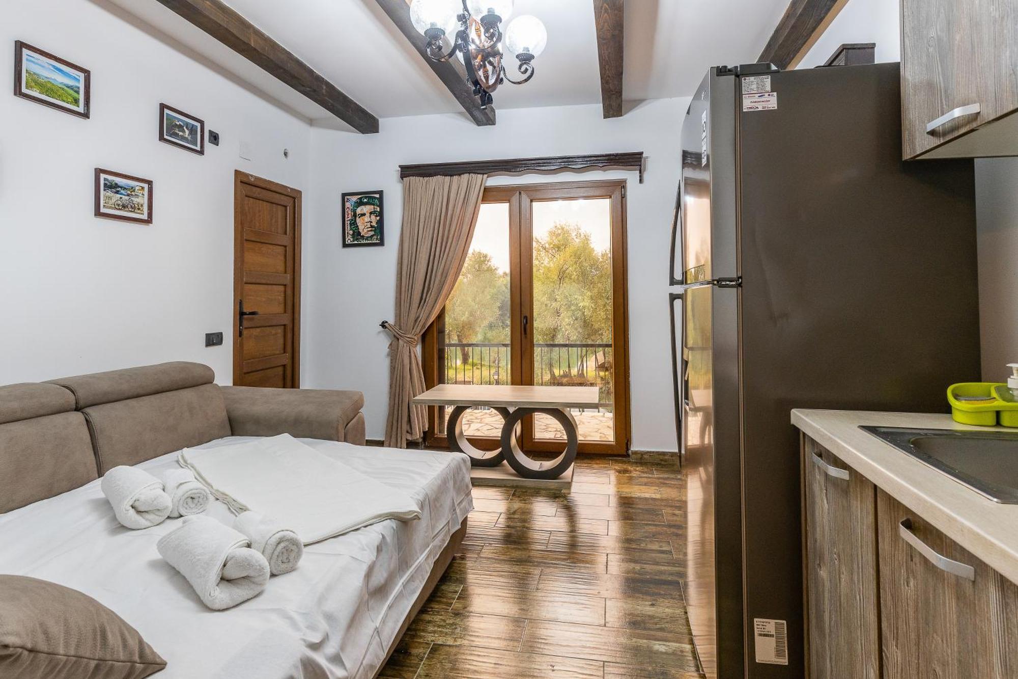 Luxury House Lotos Apartment Golubovci Bagian luar foto